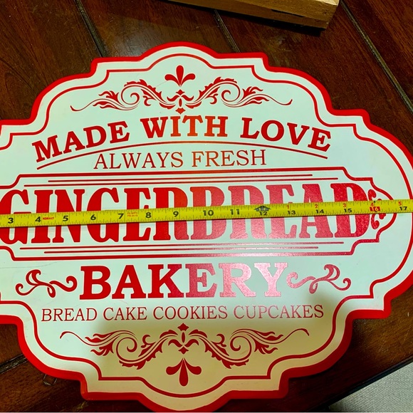 Gingerbread Bakery Sign - Picture 4 of 5